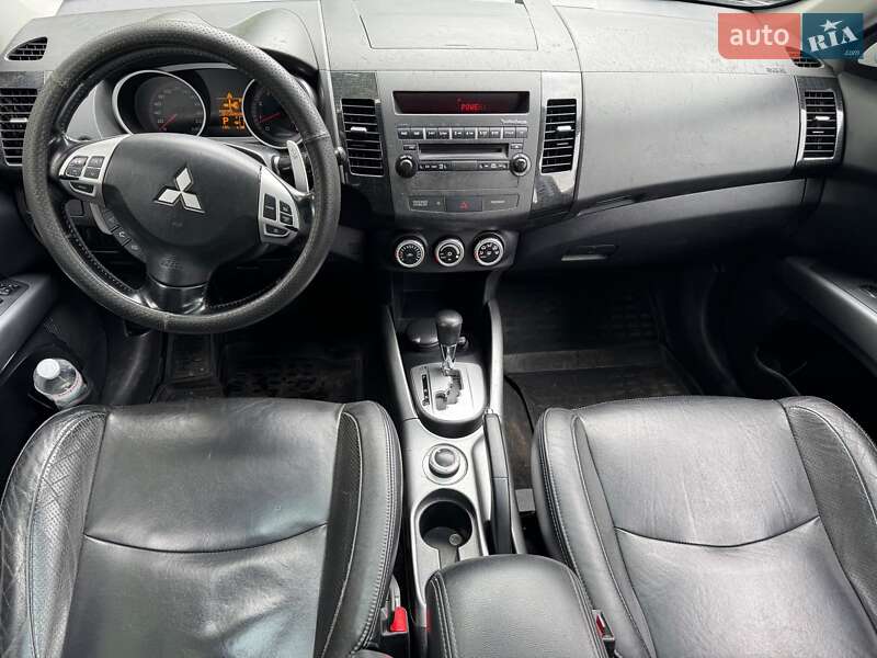 Внедорожник / Кроссовер Mitsubishi Outlander XL 2008 в Киеве