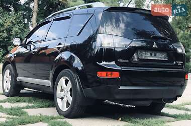 Внедорожник / Кроссовер Mitsubishi Outlander XL 2008 в 