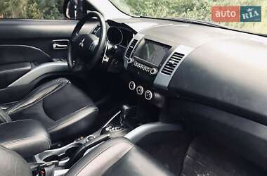 Внедорожник / Кроссовер Mitsubishi Outlander XL 2008 в 