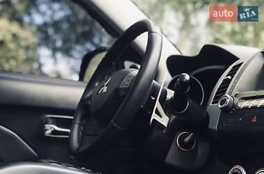 Внедорожник / Кроссовер Mitsubishi Outlander XL 2008 в 