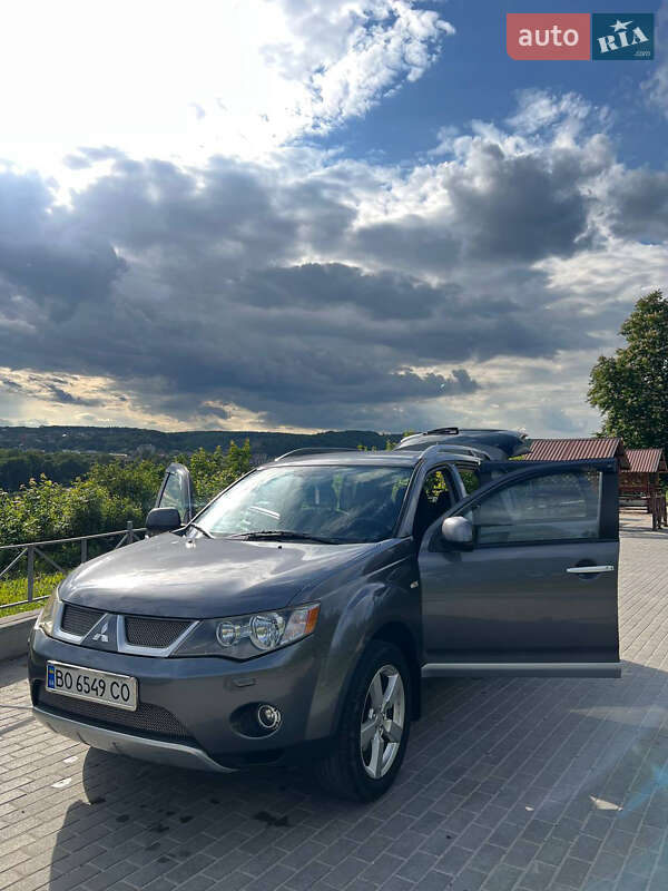 Позашляховик / Кросовер Mitsubishi Outlander XL 2007 в Теребовлі