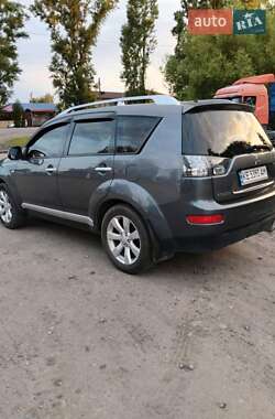 Внедорожник / Кроссовер Mitsubishi Outlander XL 2007 в 