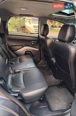 Внедорожник / Кроссовер Mitsubishi Outlander XL 2007 в 