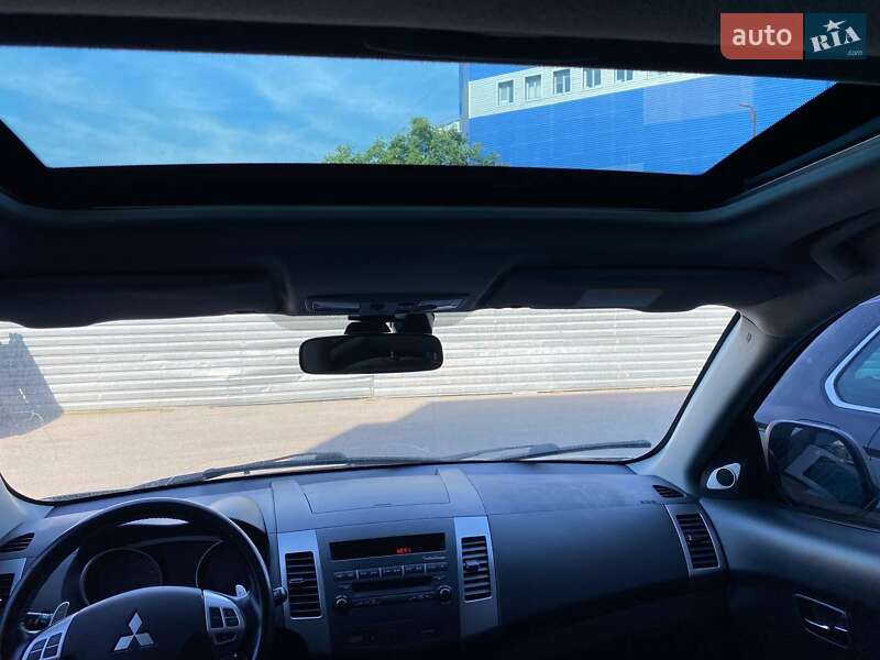 Внедорожник / Кроссовер Mitsubishi Outlander XL 2008 в Киеве