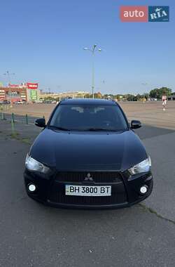 Внедорожник / Кроссовер Mitsubishi Outlander XL 2010 в Одессе