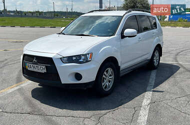 Внедорожник / Кроссовер Mitsubishi Outlander XL 2011 в Киеве