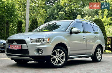 Внедорожник / Кроссовер Mitsubishi Outlander XL 2011 в 