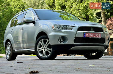 Внедорожник / Кроссовер Mitsubishi Outlander XL 2011 в 
