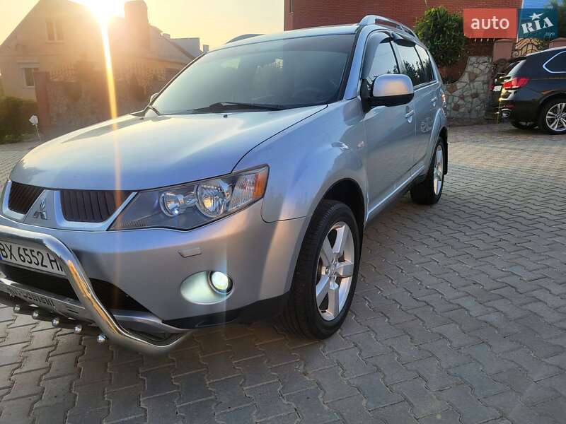 Позашляховик / Кросовер Mitsubishi Outlander XL 2007 в Хмельницькому