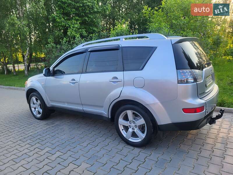 Позашляховик / Кросовер Mitsubishi Outlander XL 2007 в Хмельницькому