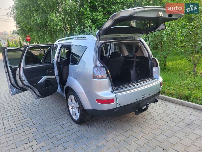 Позашляховик / Кросовер Mitsubishi Outlander XL 2007 в Хмельницькому