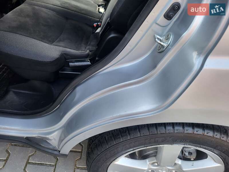 Позашляховик / Кросовер Mitsubishi Outlander XL 2007 в Хмельницькому