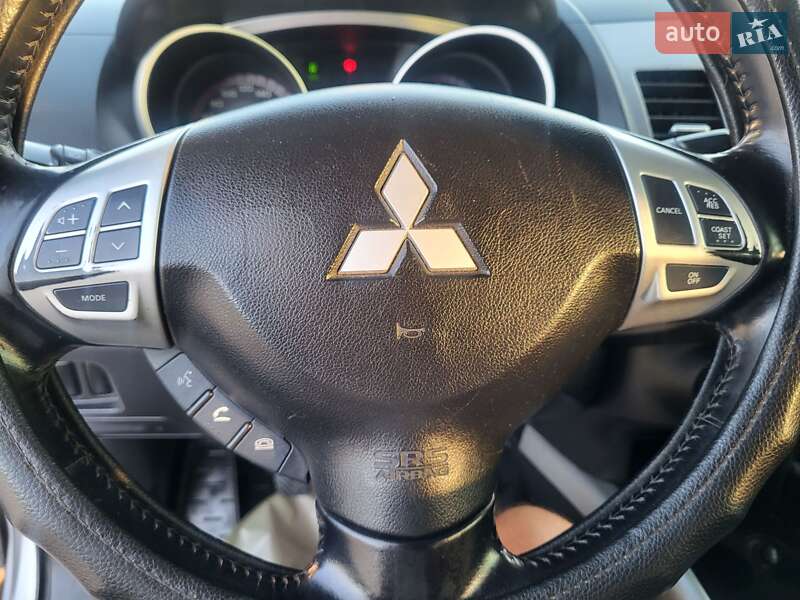 Позашляховик / Кросовер Mitsubishi Outlander XL 2007 в Хмельницькому