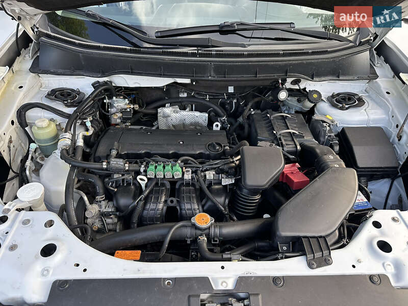 Внедорожник / Кроссовер Mitsubishi Outlander XL 2012 в Виннице