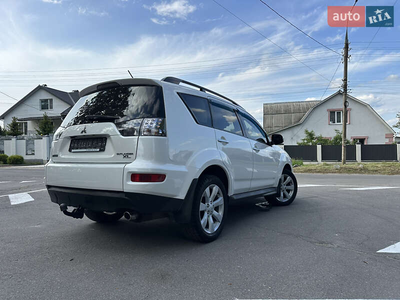 Внедорожник / Кроссовер Mitsubishi Outlander XL 2012 в Виннице