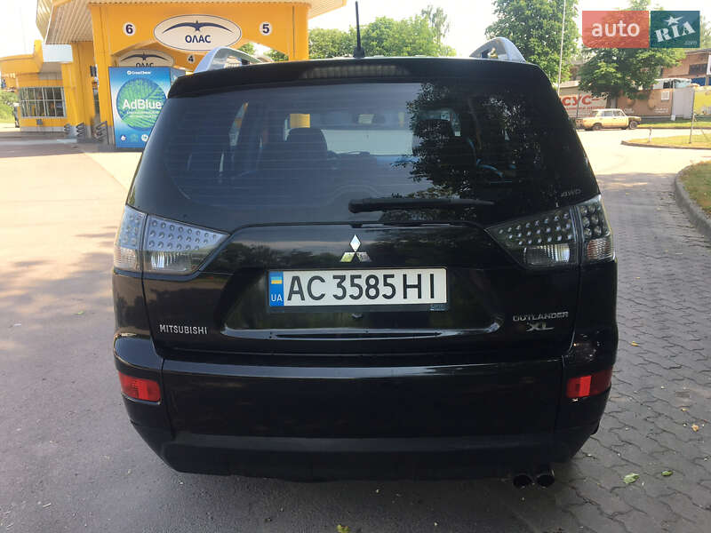Внедорожник / Кроссовер Mitsubishi Outlander XL 2007 в Ровно