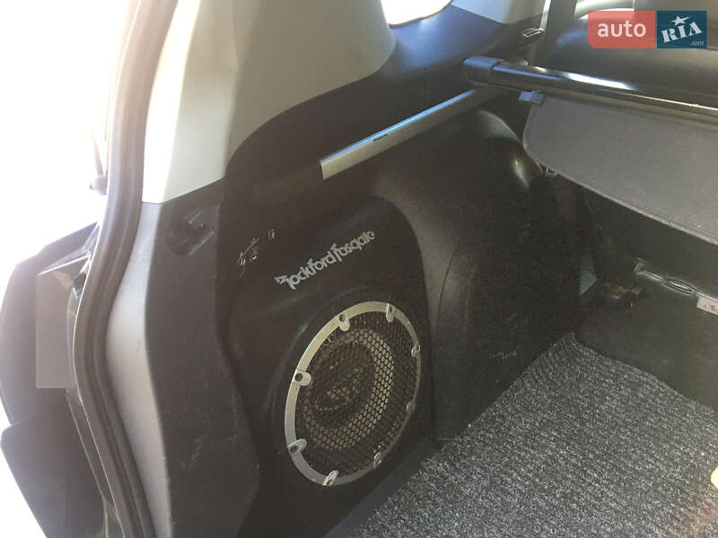 Внедорожник / Кроссовер Mitsubishi Outlander XL 2007 в Ровно