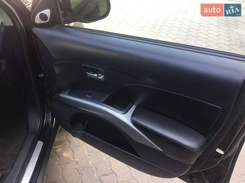 Внедорожник / Кроссовер Mitsubishi Outlander XL 2007 в Ровно