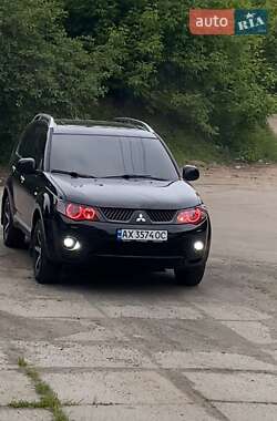 Позашляховик / Кросовер Mitsubishi Outlander XL 2008 в 