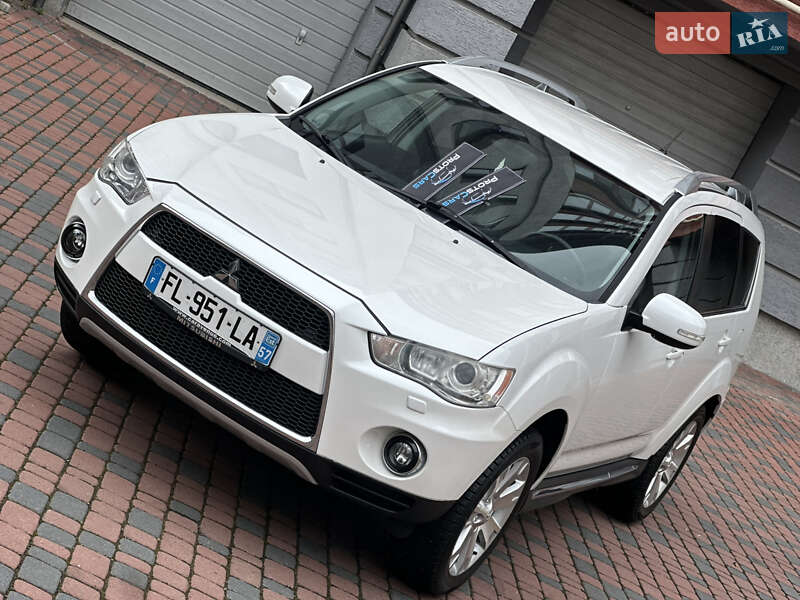 Mitsubishi Outlander XL 2011