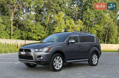 Позашляховик / Кросовер Mitsubishi Outlander XL 2012 в Луцьку