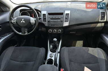 Внедорожник / Кроссовер Mitsubishi Outlander XL 2008 в 