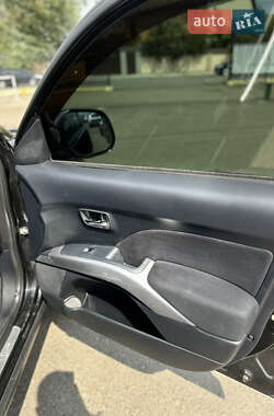 Внедорожник / Кроссовер Mitsubishi Outlander XL 2008 в 