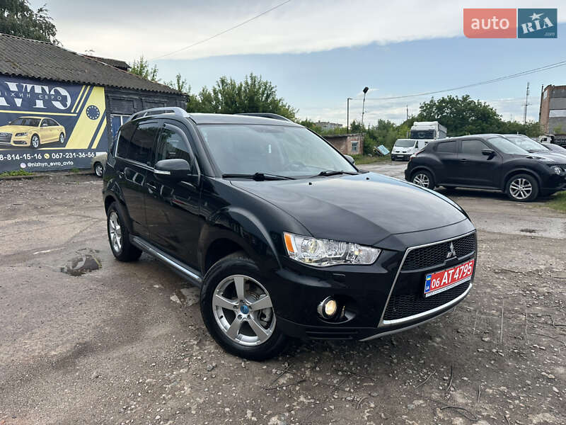 Внедорожник / Кроссовер Mitsubishi Outlander XL 2010 в Нежине