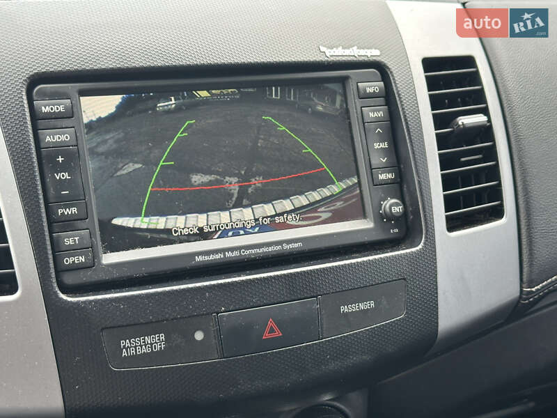 Внедорожник / Кроссовер Mitsubishi Outlander XL 2010 в Нежине