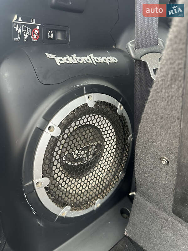 Внедорожник / Кроссовер Mitsubishi Outlander XL 2010 в Нежине