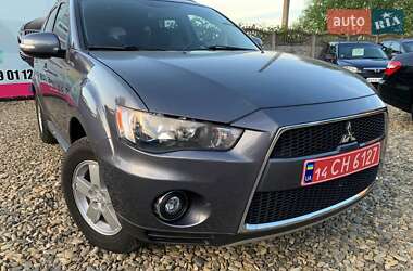 Позашляховик / Кросовер Mitsubishi Outlander XL 2011 в Коломиї