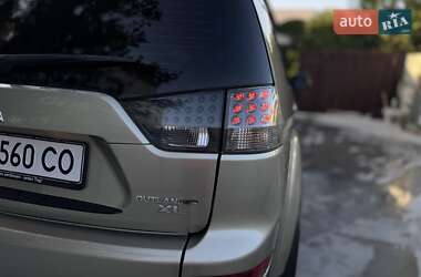 Внедорожник / Кроссовер Mitsubishi Outlander XL 2008 в 
