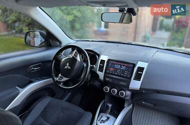 Внедорожник / Кроссовер Mitsubishi Outlander XL 2008 в 