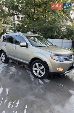 Внедорожник / Кроссовер Mitsubishi Outlander XL 2008 в 