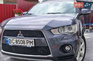 Внедорожник / Кроссовер Mitsubishi Outlander XL 2010 в 