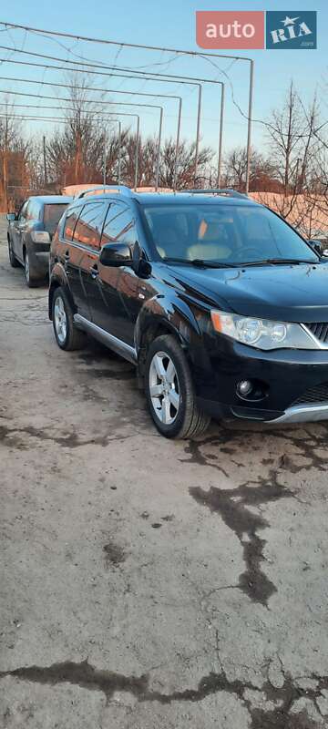 Внедорожник / Кроссовер Mitsubishi Outlander XL 2007 в Кривом Роге
