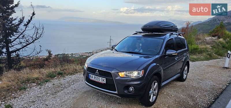 Mitsubishi Outlander XL 2010