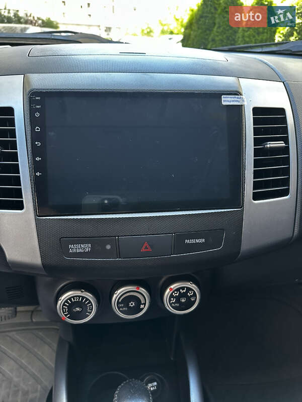 Внедорожник / Кроссовер Mitsubishi Outlander XL 2008 в Киеве
