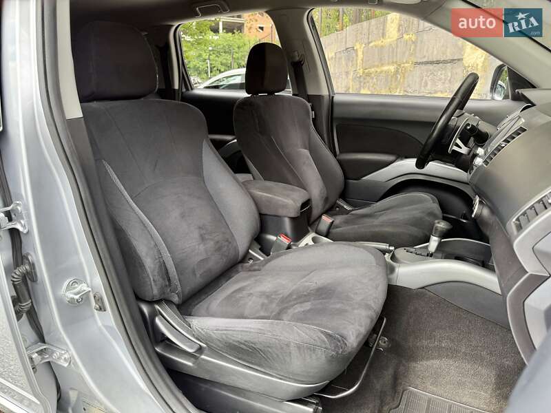 Внедорожник / Кроссовер Mitsubishi Outlander XL 2007 в Харькове