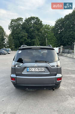 Внедорожник / Кроссовер Mitsubishi Outlander XL 2011 в 