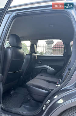 Внедорожник / Кроссовер Mitsubishi Outlander XL 2011 в 