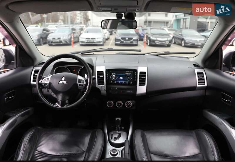 Позашляховик / Кросовер Mitsubishi Outlander XL 2008 в Харкові