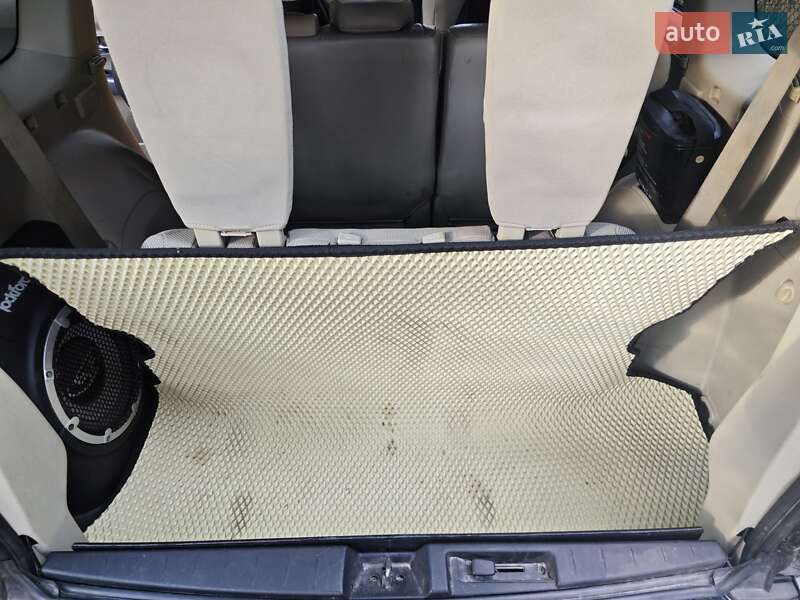 Внедорожник / Кроссовер Mitsubishi Outlander XL 2009 в Киеве
