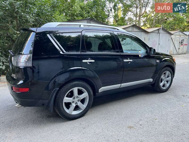 Внедорожник / Кроссовер Mitsubishi Outlander XL 2007 в Одессе