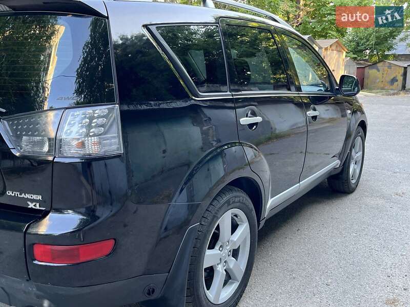 Внедорожник / Кроссовер Mitsubishi Outlander XL 2007 в Одессе