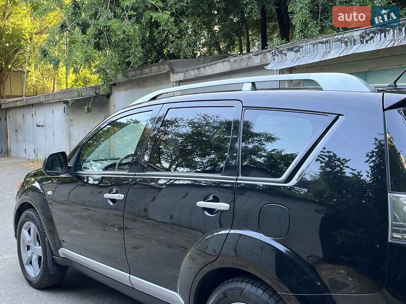 Внедорожник / Кроссовер Mitsubishi Outlander XL 2007 в Одессе