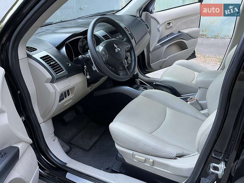 Внедорожник / Кроссовер Mitsubishi Outlander XL 2007 в Одессе