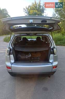 Позашляховик / Кросовер Mitsubishi Outlander XL 2007 в 