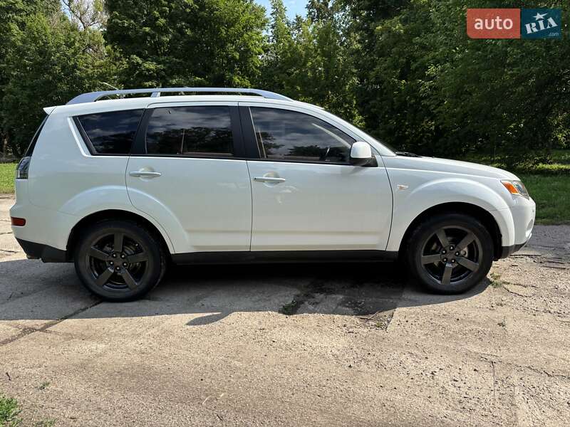 Внедорожник / Кроссовер Mitsubishi Outlander XL 2008 в Сумах