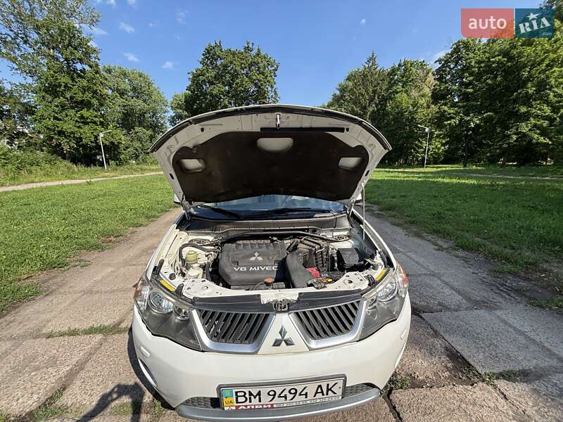 Внедорожник / Кроссовер Mitsubishi Outlander XL 2008 в Сумах
